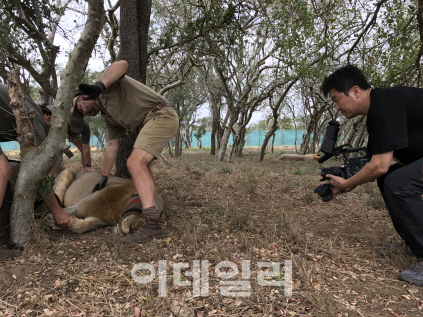 "산타 할아버지, 선물로 아빠 주세요"..독립PD사망 그후