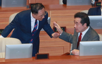 수출 먹구름‥최저임금 등 경제정책 국회서 공방 예고