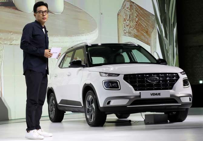 [포토] 현대자동차, 신형 SUV '베뉴' 첫 선