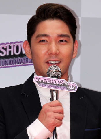  강인, 슈퍼주니어 탈퇴…소속사 "전속계약은 유지"