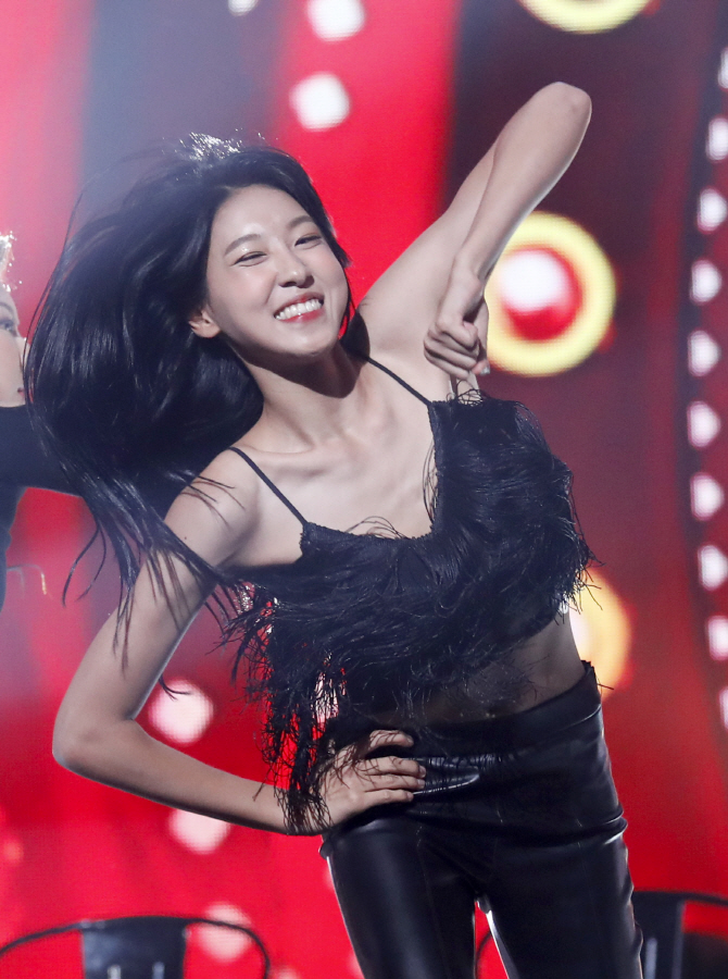 善 우희준, 비타민 공연