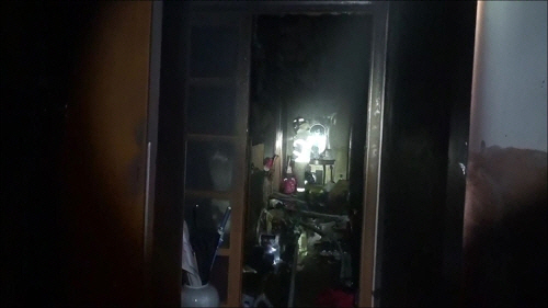 방배동 아파트 12층서 화재…주민 1명 사망·9명 구조