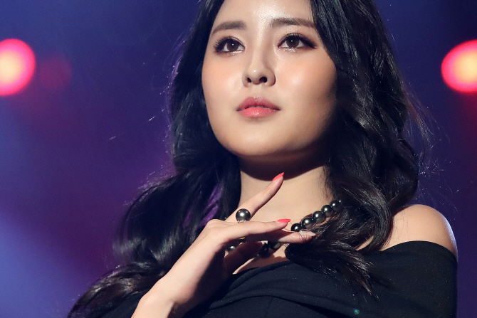 신비로운 보석처럼