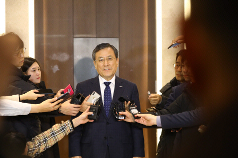 '국가연구비 횡령 의혹' 신성철 KAIST 총장, 이달 중 소환…"수사 이달 마무리"