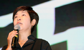 김미화, '명예훼손' 변희재 1300만원 배상 판결에 "장장 6년..큰 의미"