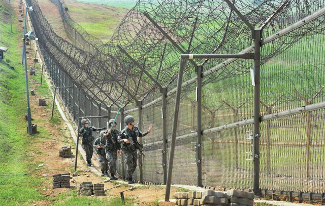 북한군 1명 중부전선 MDL 넘어와…우리 軍에 귀순 요청