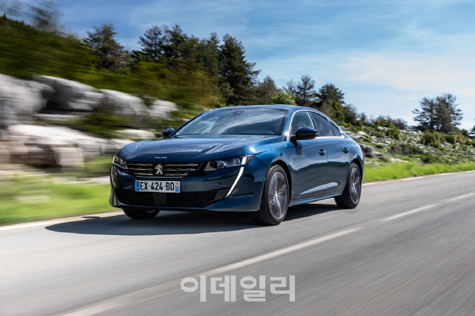 푸조, 광복절 기념 최대 550만원 할인..선착순 81명