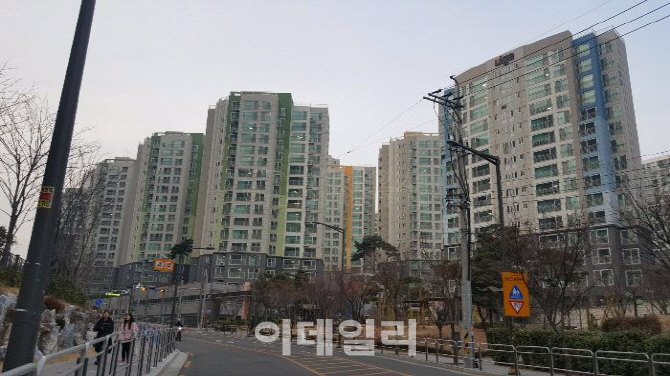 [주간 경매브리핑]‘이수역 리가’ 아파트 경쟁률 64대1