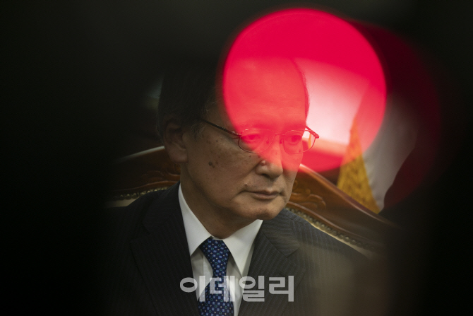 [포토] 굳은 표정의 주한일본대사
