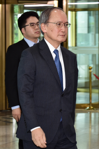 외교부, 日대사 초치.."더이상 우호국으로 생각할 수 없어"