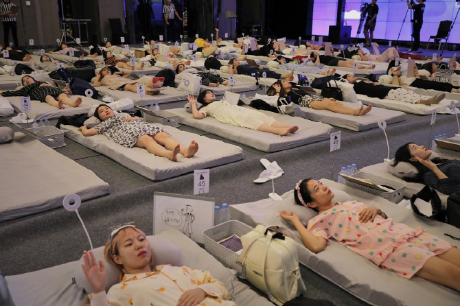 바디럽 '잠 안자기 대회'…16명에 1000만원 제공