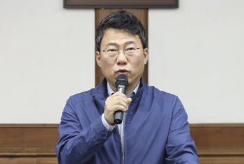 "서양호 중구청장 '노 재팬' 깃발, 박원순 시장 전화 받고 멈춰"