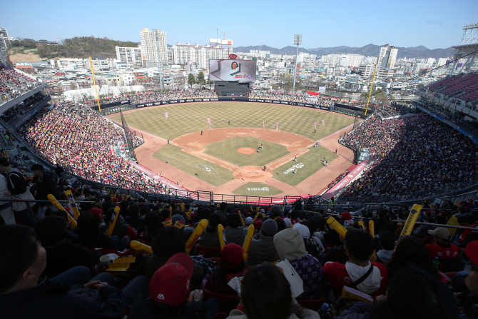 쌀+야구 이색 조합…기아 홈경기장서 ‘쌀의 날’ 행사