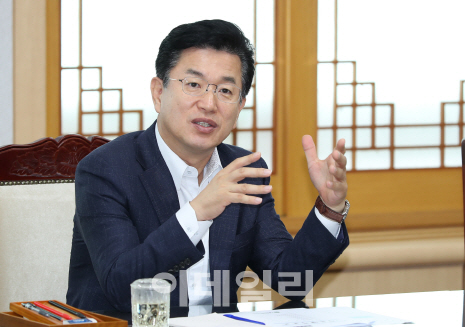 허태정 대전시장 "시민과 소통 강화로 민원 갈등 해결해야"