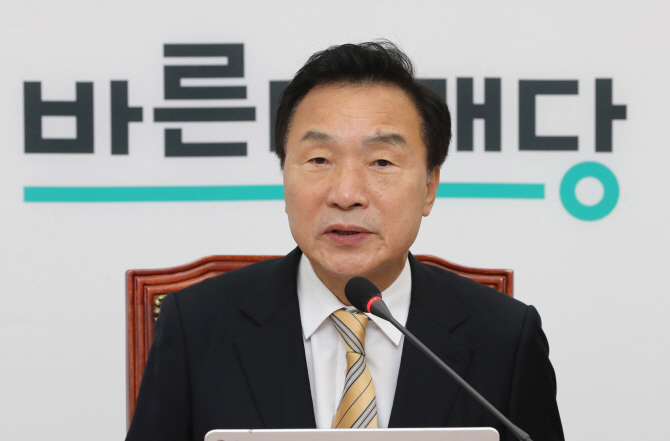 바른미래 혁신위 "국민 45%, 손학규 체제 교체 원해"