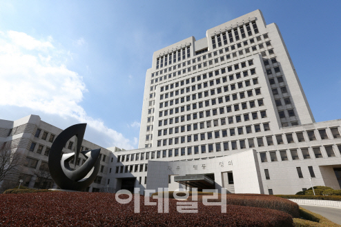 식당 운영권 미끼로 사기… '함바 브로커' 유상봉 징역형 확정