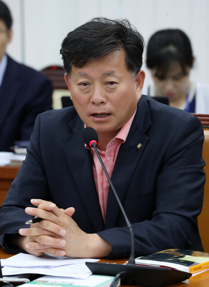 한국당 “광복 74주년…대한민국 새길 찾아 나아가야”