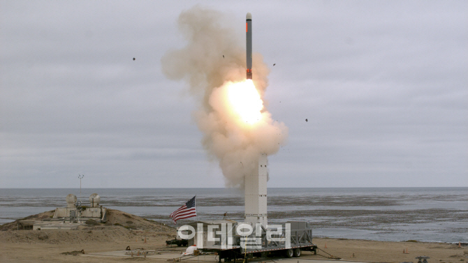 美, INF 탈퇴 보름만에 중거리 미사일 시험발사