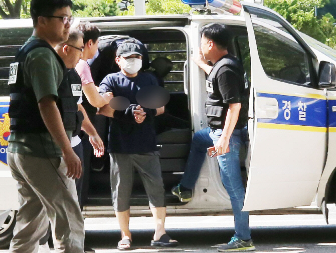 '한강 몸통시신 사건' 피의자는 39세 장대호...경찰, 신상공개