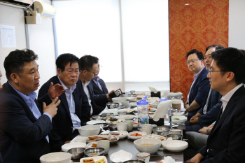 소상공인연합회, 국회 보건복지위 김세연 위원장과 정책 간담회