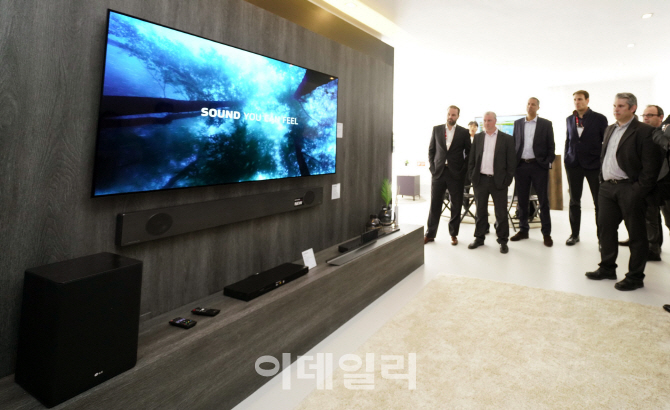 LG 올레드 TV, 유럽 10개국서 `최고 TV` 평가