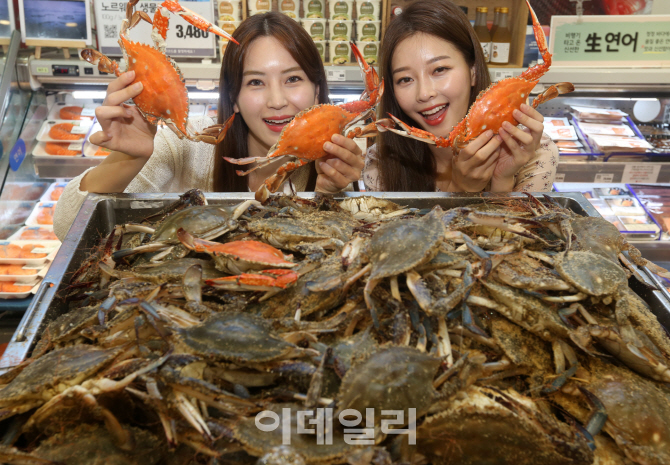 [포토] 가을 햇 꽃게 드세요~
