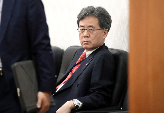[포토]굳은 표정의 김현종 국가안보실 2차장