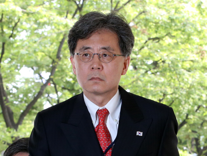 [포토]정부청사 도착한 김현종 국가안보실 2차장