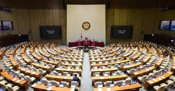 성탄절에도 선거법 필리버스터                                                                        