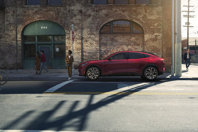 포드 '머스탱 마하-E', 최고출력 332마력                                                                                                                                                  