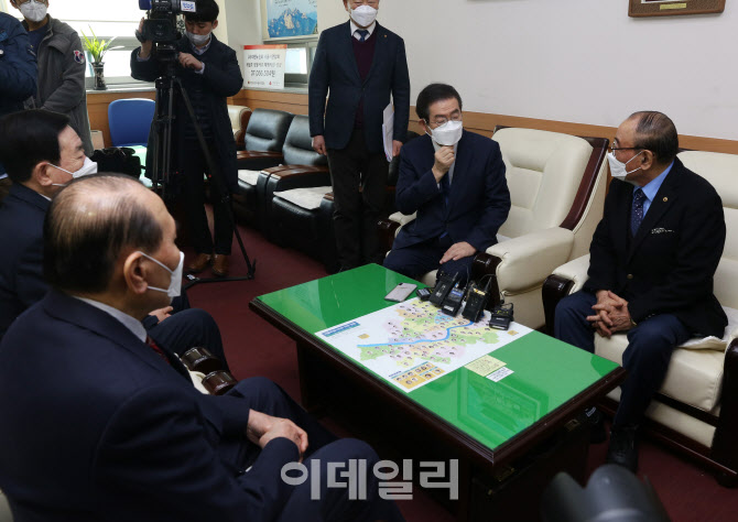  박원순 시장, 어른신 유관기관 간담회                                                                                                                                                              