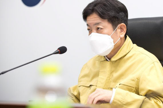 과기정통부 장석영 차관, 퇴촌 우체국 마스크 판매현장 격려방문