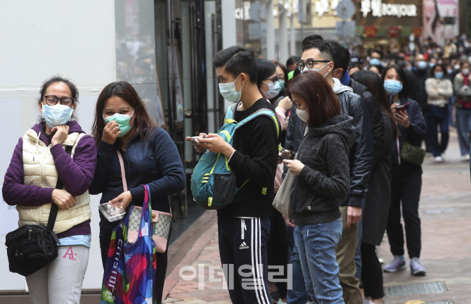 홍콩, 기준금리 0.5%p 인하…미국과 발맞추기