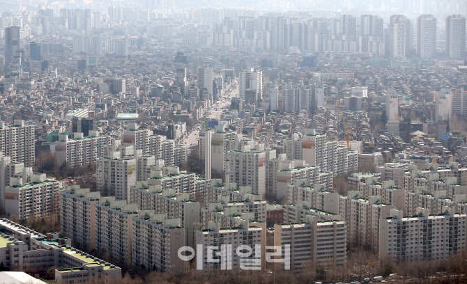 [포토]코로나19 사태 장기화 조짐에 강남 4구 1년만에 첫 동반 하락