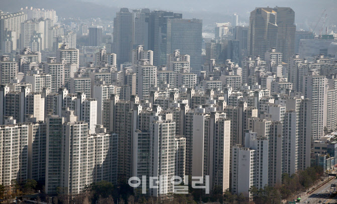 [포토]정부 규제에 코로나19까지···부동산 시장 '충격' 불가피
