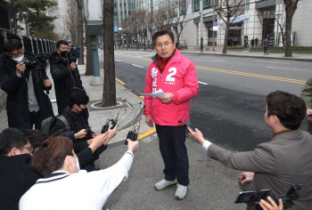 황교안 "통합당 자체적으로 비례대표 낼 수 있다"