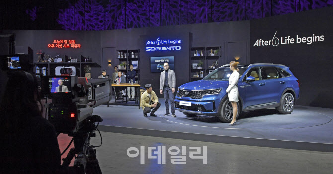기아차 신형 쏘렌토 6년 만에 준대형 SUV로 재탄생(종합)