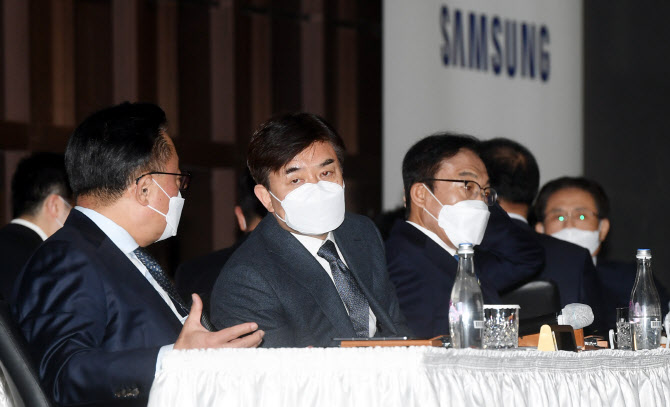 [포토]대화하는 삼성전자 대표이사들