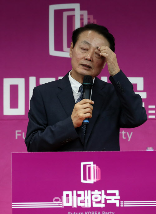 '공천파동' 미래한국, 지도부 총사퇴…공병호 "끝까지 마무리할 것"(종합)