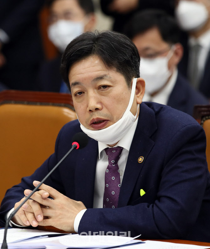 텔레그램 n번방, '질의에 답하는 장석영 2차관'                                                                                                                                            