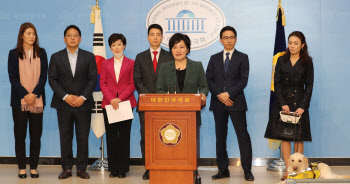 미래한국당 대변인단 "통합당과 선거운동 협력 합법"