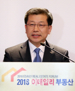 HUG 임직원 급여 30%반납…“코로나 고통 분담”