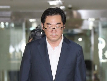 "민중은 개·돼지' 발언 나향욱…法 "강등처분 합당"