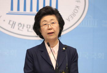 ‘3중 종교 논란’ 이은재, 최종 종착지는 ‘한국경제당’