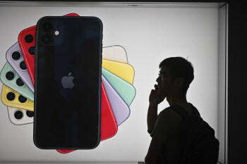 "애플, 올 가을 5G 아이폰 출시는 실수"
