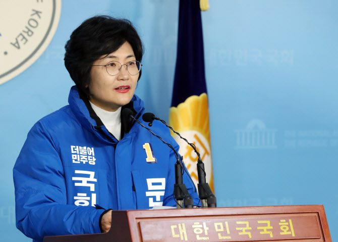 [인터뷰]문명순, 심상정에 도전장 "강한 집권여당 후보 뽑아달라"