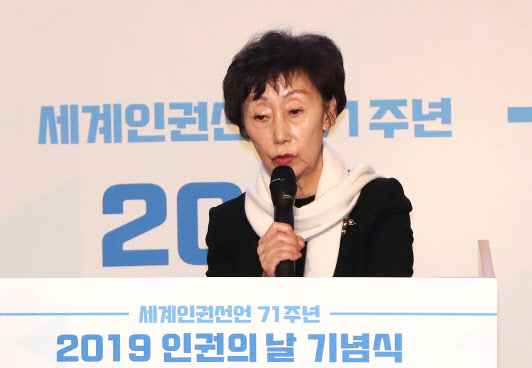 인권위원장 "코로나19 사태…사회적 약자 참정권 보장 노력 필요"