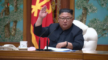 ‘코로나 비상’ 北김정은, 정치국 소집…경제과업 하향 조정