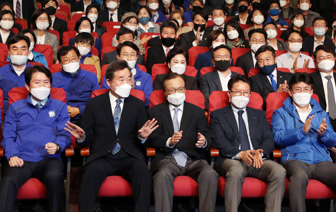 이낙연, '당선 확실'에도 웃지 않은 이유..."세월호 6주기"