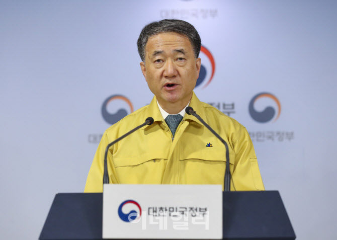 종교시설 학원 유흥시설 운영…지자체별 강도 차이날수도